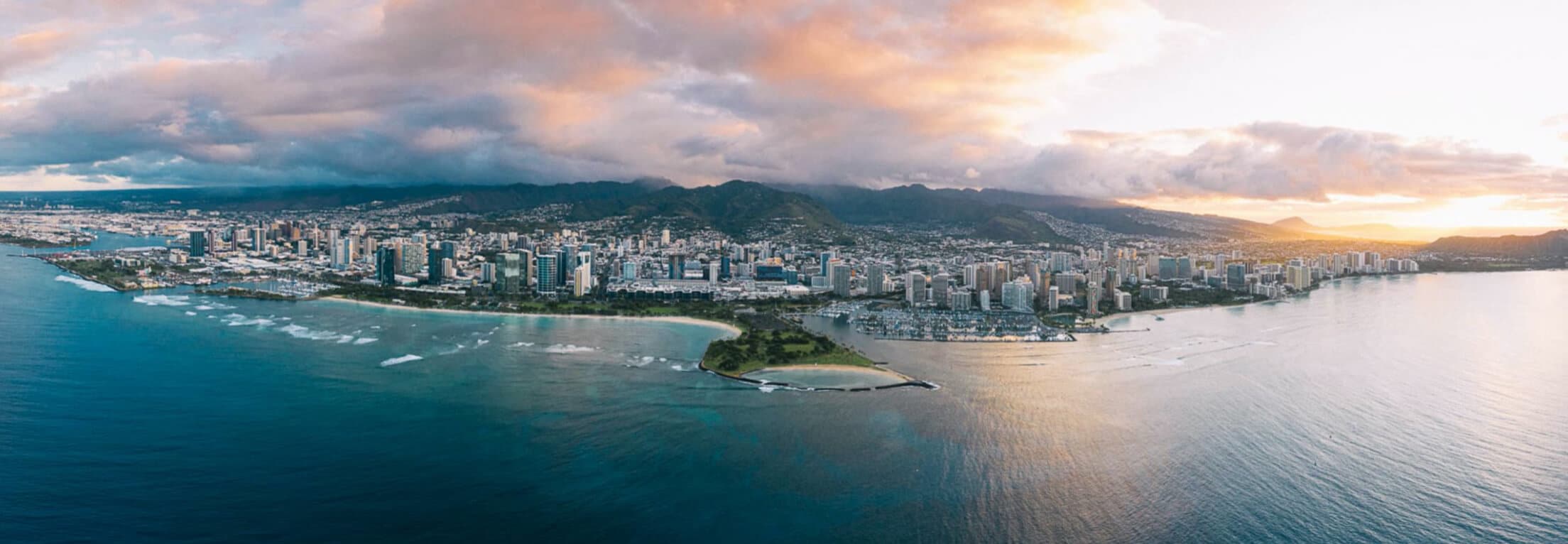 THE SOUTH SHORE OF O‘AHU